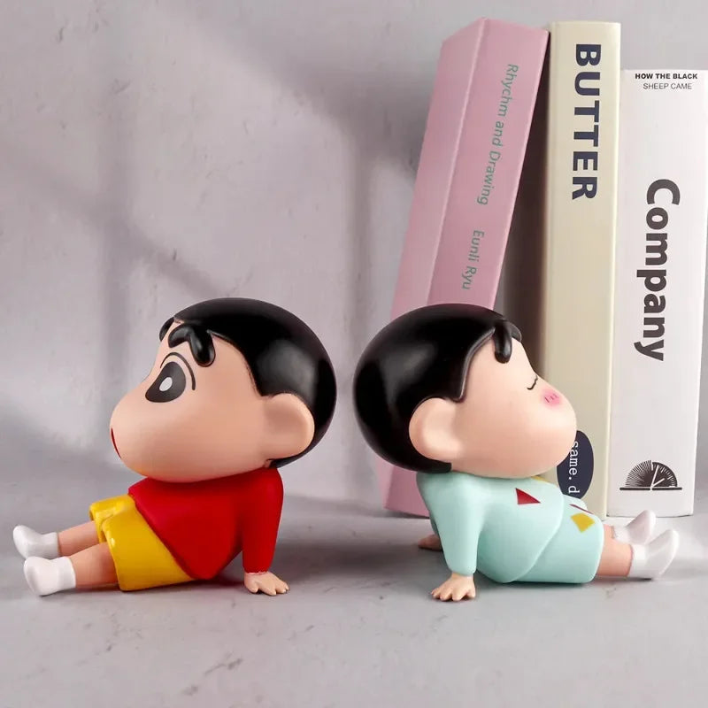 Crayon Shin-Chan Figures Phone Holder Kawaii Anime Desktop Ornaments Cartoon Watching TV Phone Support Cute Doll Decorations GLOBGRIP®