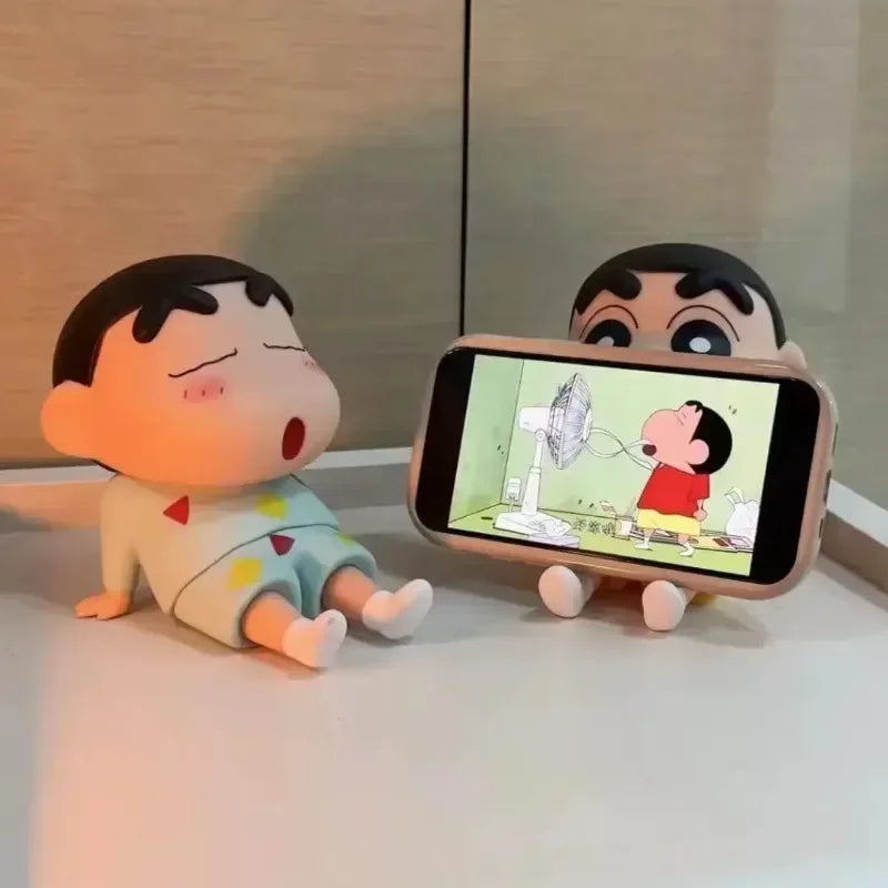 Crayon Shin-Chan Figures Phone Holder Kawaii Anime Desktop Ornaments Cartoon Watching TV Phone Support Cute Doll Decorations GLOBGRIP®