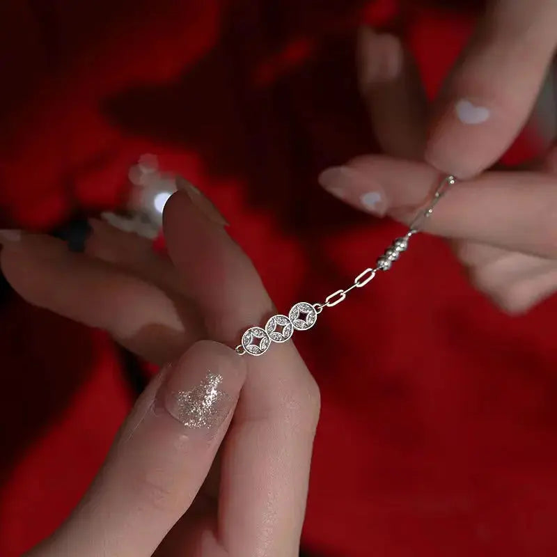 Square Round Bracelet For Women | Industrial Anti-Slip Solution GLOBGRIP®